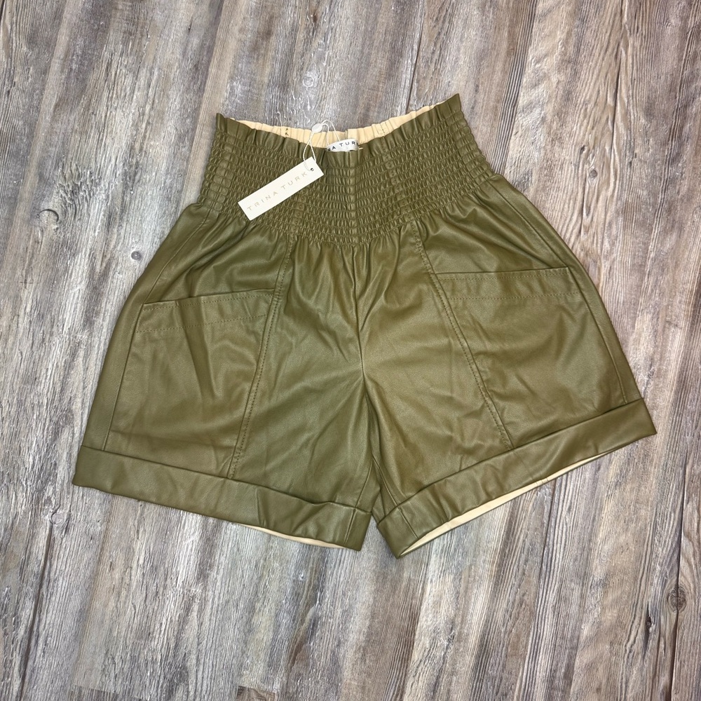 Trina Turk Womens Vegan Leather High Rise Olive Green Smocked Shorts Size 6